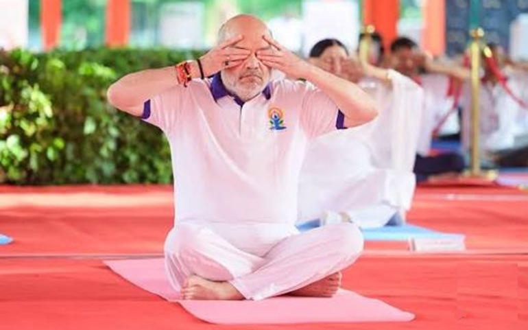 યોગને રોજિંદી જીવનશૈલીનો ભાગ 