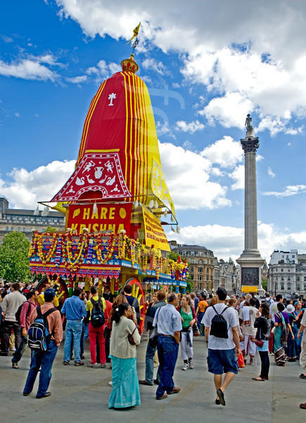 373949-trafalgar-square-london-rathayatra-2007
