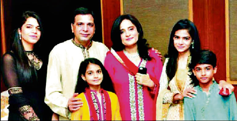 Ayush-Prarthana with Zaheer and Family copy