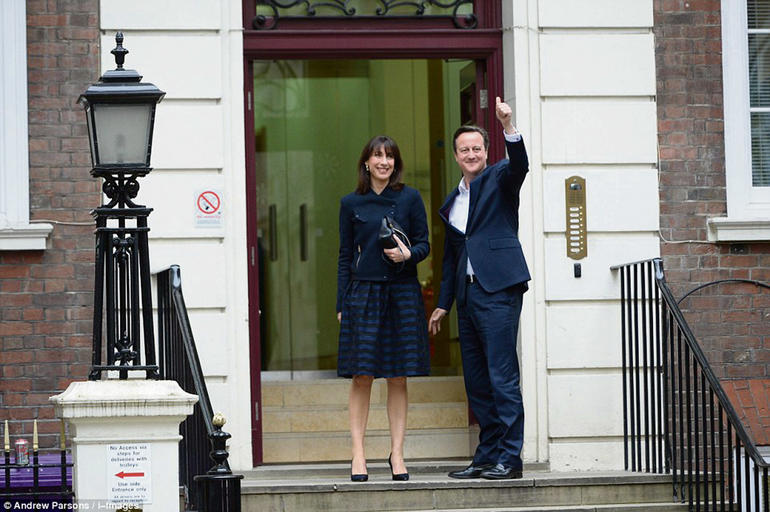Election-- David Cameron   with  wife Samantha copy