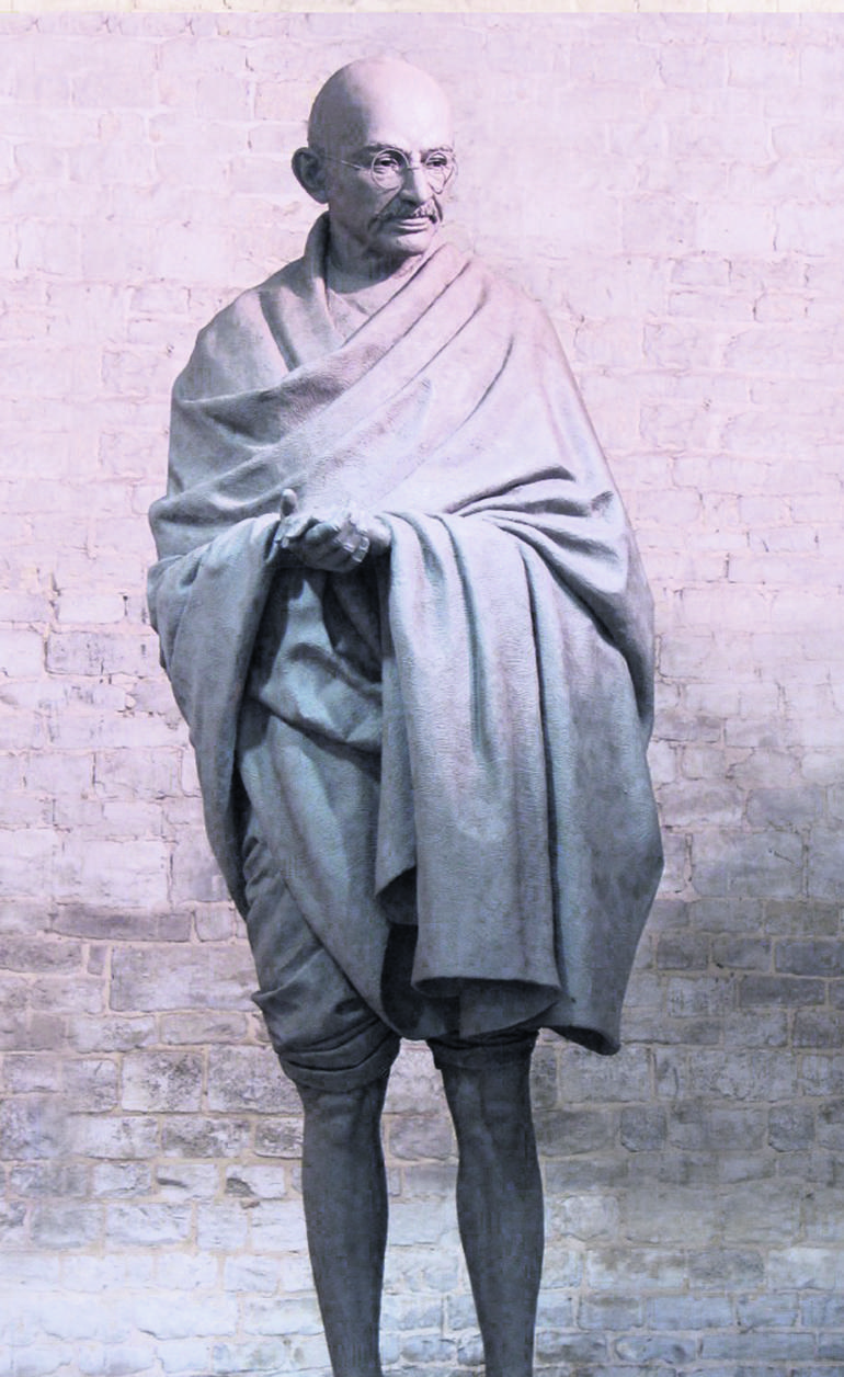 Gandhi (full figure) C