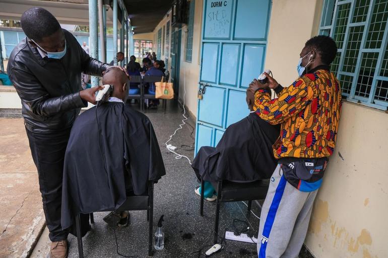 Kenya- Barber Shaves Patient in Mental Hospital