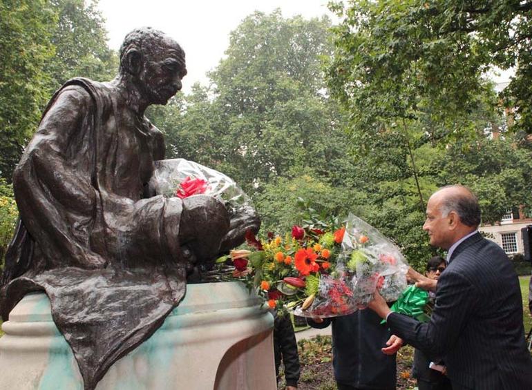 London celebrates Gandhi jayanti-1