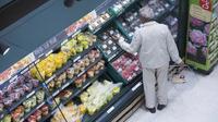 shoppers who wear pyjamas in Tesco-1 shoppers who wear pyjamas in Tesco-1