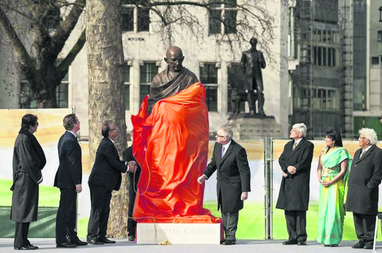 Statue of Mahatma Gandhi Parliament Square 1